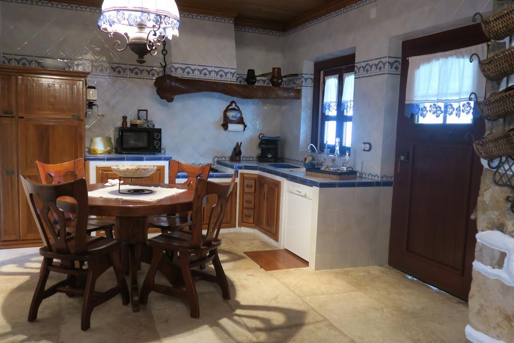 Noz Por Cá... Turismo Em Espaco Rural *